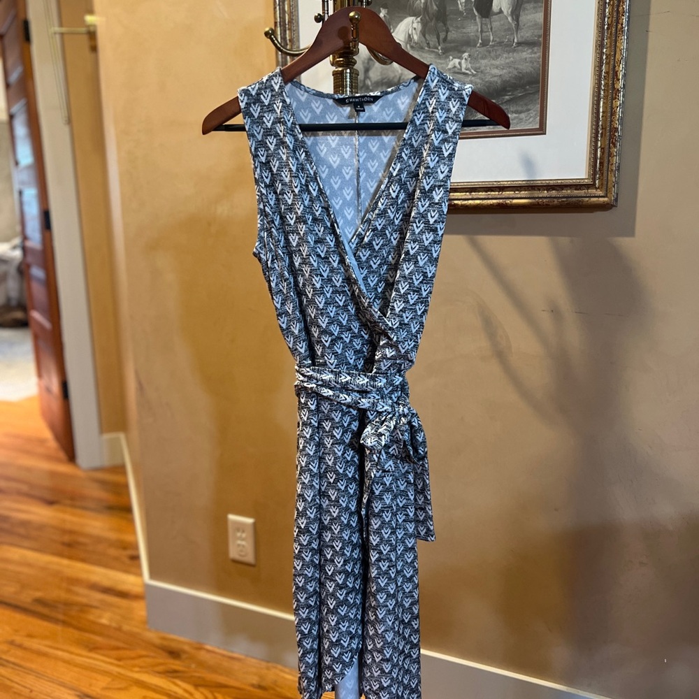 41 Hawthorn Sleeveless Wrap Dress in Patterned Blue & White